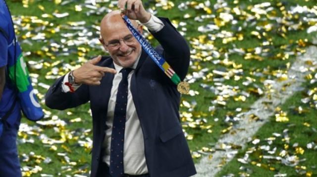 1721010976382073154.jpg de la fuente 10.jpg